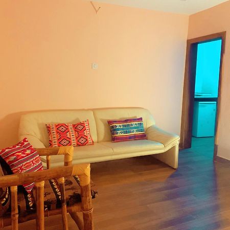 Bajo Kunda - Guesthouse Kololi Quarto foto